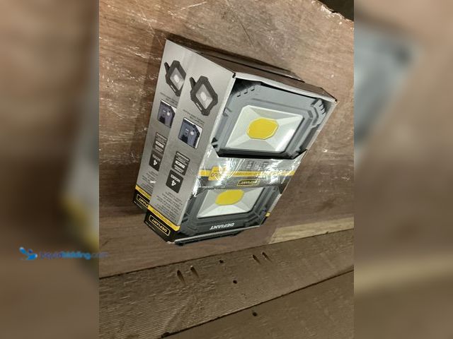 Lot 49-5464156 - Defiant
3000 Lumens Rechargeable Magnetic Utility Light With Power Bank (4-Pack) New