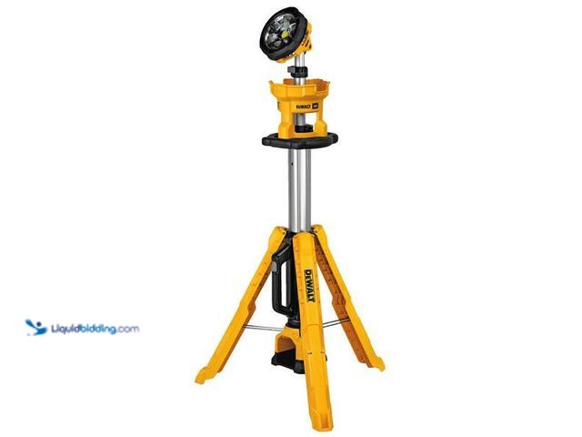 Lot 49-5454047 - DEWALT
20V MAX 3000-Lumen Adjustable LED Tripod Light. Item is Unused