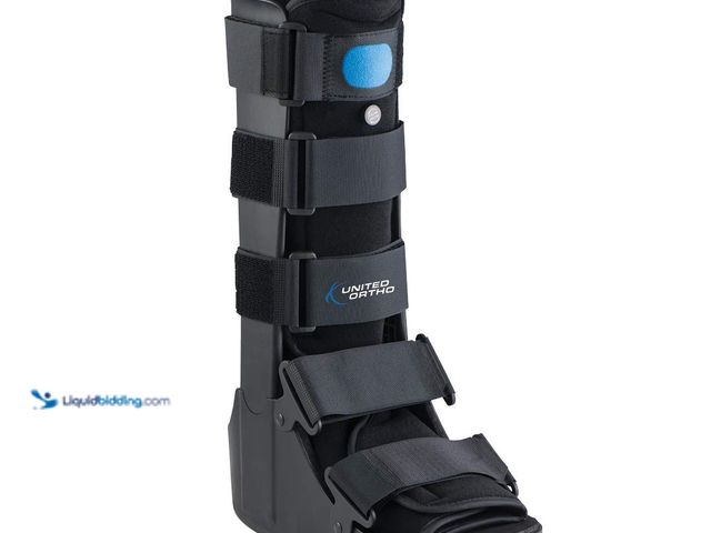 Lot 49-3527380 - United Ortho Air Cam Walker Fracture Boot, Medium, Black Unused