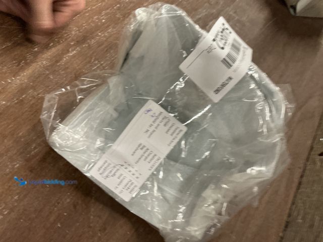 Lot 49-5449532 - HAYDON Heat Base 750 90-Degree Outside Corner for Baseboard Heaters (2pack) Used