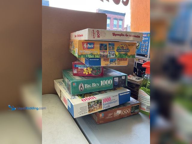 Lot 49-3609202 - Other LOT OF 7 VINTAGE PUZZLES INCLUDING 100 TO 1000 PCS APPEAR TO BE COMPLETE BOUGHT FROM A LONG TI...
