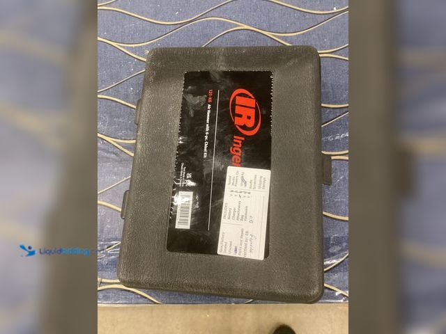 Lot 49-3539612 - Super Duty Air Hammer Kit with 6 Piece Chisel Set Item is used with attachments, missing bit, unable...