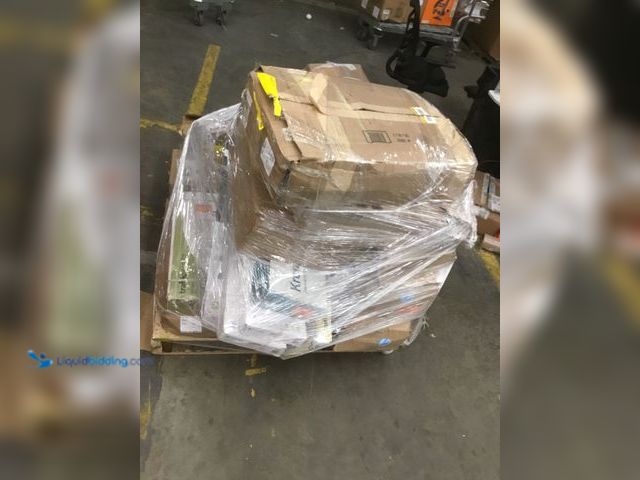 Lot 49-5416315 - MISC FLOORING. Salvage Pallet - IMPORTANT: Please note that the condition of this lot is SALVAGE. Sa...