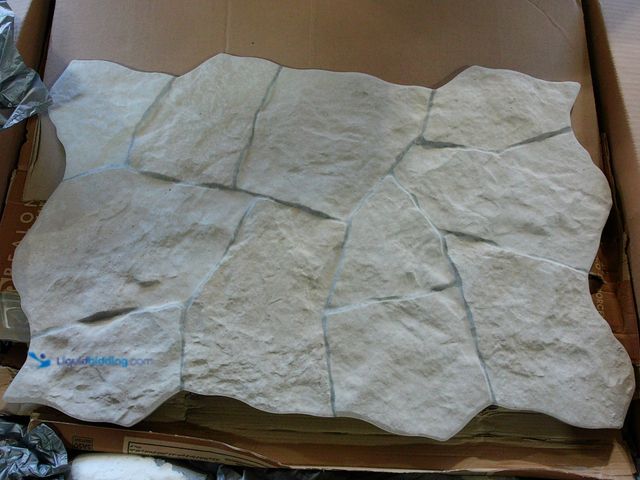 Lot 49-1548686 - 4 Pieces of 17.5in x 26in Faux Stone Outdoor Wall Siding Panels, Unused  Ref#HDPA116