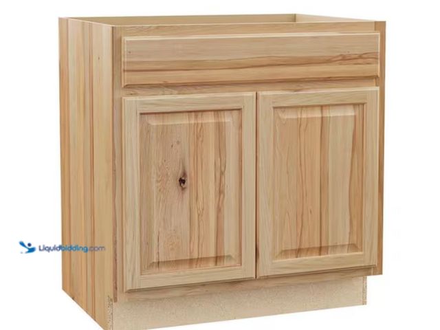 Lot 49-2006627 - Hampton Bay Hampton 33 in. W x 24 in. D x 34.5 in. H Assembled Base Kitchen Cabinet in Natural Hicko...