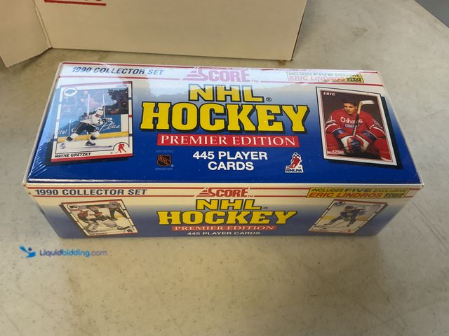Lot 49-1814830 - COLLECTIBLE FACTORY SEALED 1990 SCORE NHL HOCKEY COMPLETE 445 CARD SET INCLUDING GRETZKY AND MORE #C...