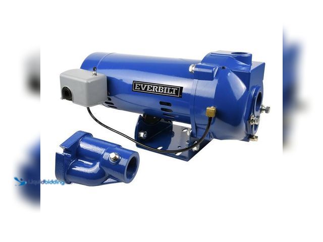 Lot 49-1532331 - Everbilt 1 HP Convertible Jet Pump. Model# HDCWJ10.  Very Slightly Used.   Ref#HDPA0911