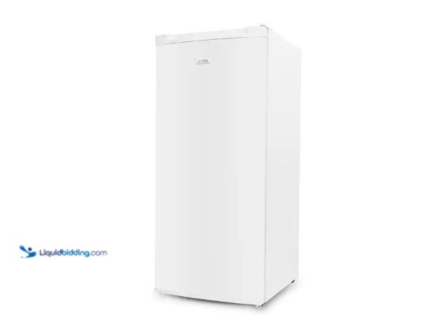 Lot 49-5538837 - Commercial Cool Upright Freezer, Stand Up Freezer 5 Cu Ft with Reversible Door, White Unused