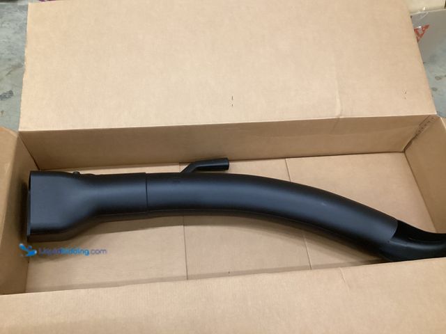 Lot 49-5551634 - John Deere Plastic Upper Discharge Bagger Chute (Black) Unused