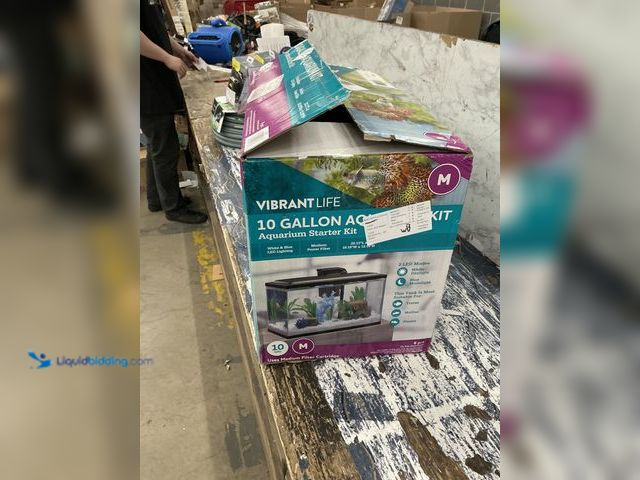 Lot 49-5541770 - Vibrant Life NV33921 10 Gallon Aquarium Starter Kit with Blue & White LED Lights Unused
