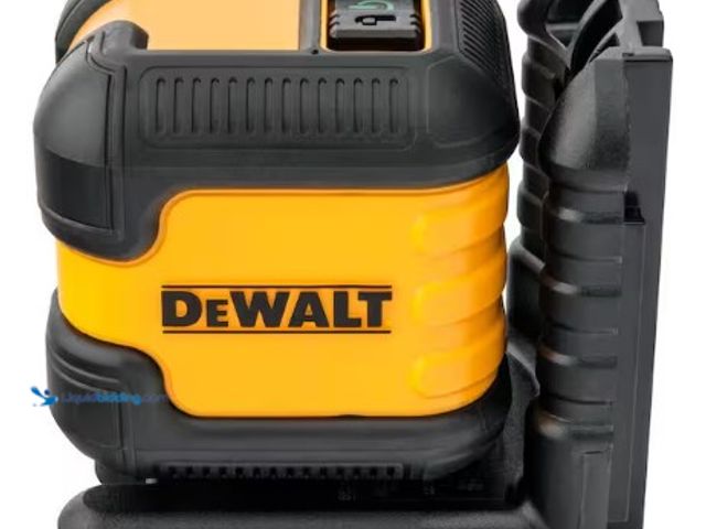 Lot 49-3612851 - DEWALT 55 ft. Green Self-Leveling Cross Line Laser Level with (2) AA Batteries & Case, Model # DW088...