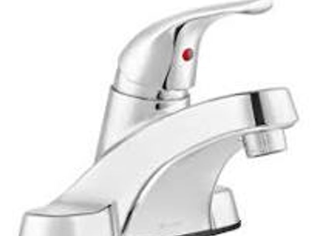 Lot 49-5546800 - Glacier Bay Aragon 4 in. Centerset Low-Arc Bathroom Faucet in Polished Chrome  Model:8938529884271 u...