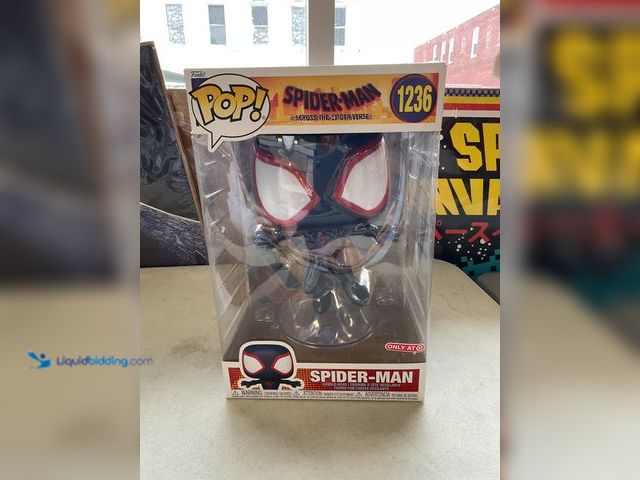 Lot 49-1505774 - COLLECTIBLE FUNKO POP JUMBO FIGURE IN ORIGINAL BOX SPIDER-MAN #1236 10 INCH FIGURE #COINS0122