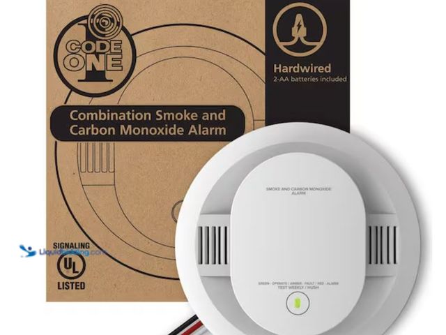 Lot 49-2006737 - Kidde Code One Hardwired Interconnectable Smoke and Carbon Monoxide Detector, AA Battery Backup, 900...