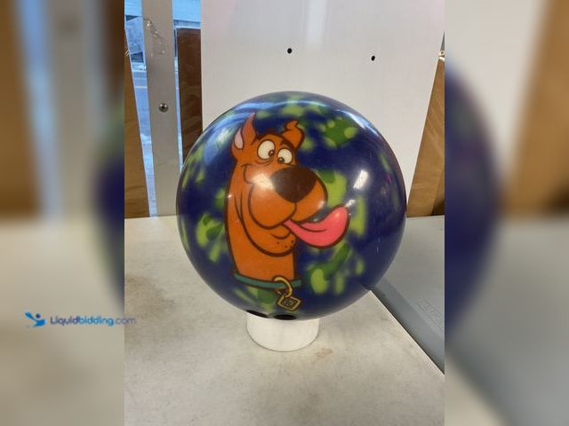 Lot 49-1505594 - COLLECTIBLE CARTOON NETWORK SCOOBY-DOO BOWLING BALL VIZ-A-BALL MADE IN USA WITH HOLES. DPJ1278 #COIN...