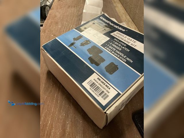 Lot 49-5449195 - weatherables single gate hardware kit (attachments included) (hardware included) Unused