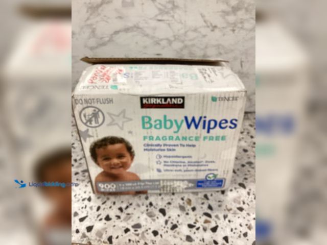 Lot 49-3528067 - Kirkland Baby Wipes Unscented, 100 Count (Pack of 9). Item is unused.