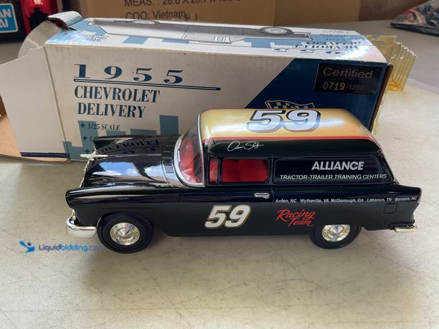 Lot 49-5515057 - Other NEW RACING CHAMPIONS 1/25 SCALE DIECAST 1955 CHEVROLET DELIVERY COIN BANK #59 ALLIANCE RACING ...