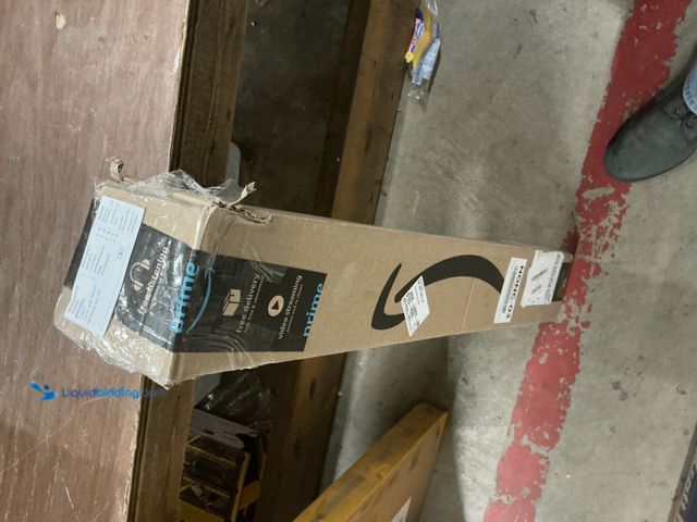 Lot 49-5445886 - Unknown size Sheet of marble stick and peel wallpaper, Unused.