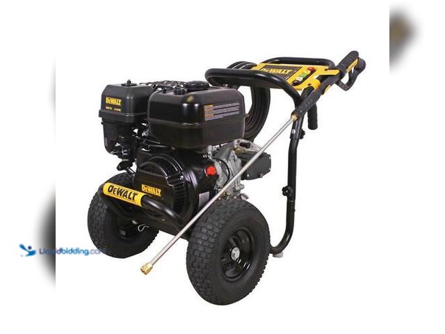 Lot 49-2024877 - DEWALT 4400 PSI 4.0 GPM Gas Pressure Washer with 420cc Engine, Triplex Pump, Commercial Cold Water P...