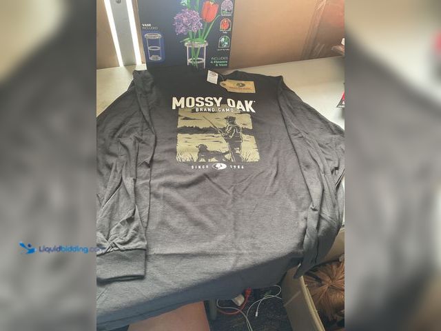 Lot 49-1977471 - BRAND NEW WITH TAGS MOSSY OAK LONG SLEEVE T-SHIRT SIZE XL BLACK IN COLOR