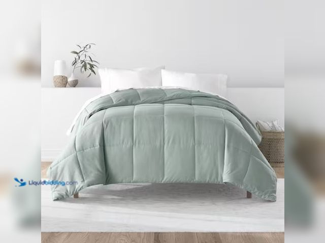 Lot 49-1568517 - Becky Cameron Performance Microfiber Eucalyptus Solid Twin/Twin XL Comforter Model # COMF-TW-EUC, Un...