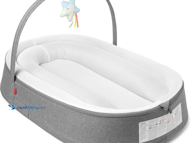 Lot 49-3512457 - Skip Hop Baby Nest, Playful Retreat, Grey Melange (New)