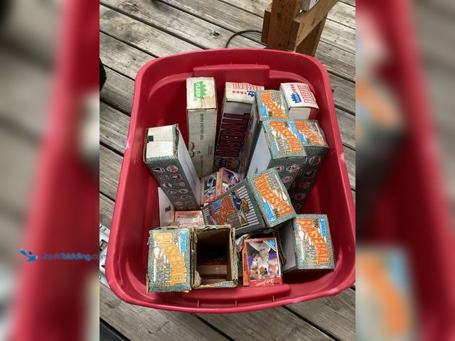 Lot 49-5496024 - 12 boxes of baseball cards, NOT SEALED. some packs are sealed.