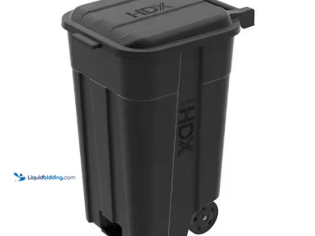 Lot 49-1548916 - HDX 45 gal. Black Heavy Duty Outdoor Trash Can with Wheels and Attached Lid Model # 999-2445W, Unuse...