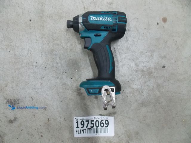 Lot 49-1975069 - 1 Makita XDT11 Battery Powered 18 Volt Drill Makita 18 Volt Battery Powered Drill Used In Good Condi...