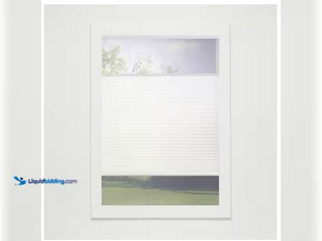 Lot 49-11031 - 1 New Perfect Lift Window Treatment Eco Polyester Perfect Lift Window Treatment White Cordless Top-D...