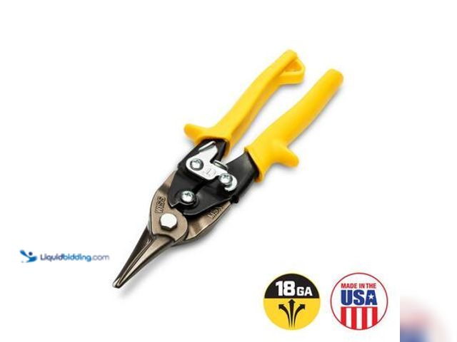 Lot 49-5559637 - Crescent Wiss 9-3/4 in. Compound Action Straight, Left, and Right Cut Aviation Snips. Model # M3R. U...