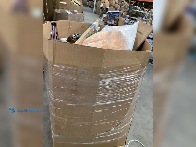 Lot 49-5441195 - Salvage Pallet - IMPORTANT: Please note that the condition of this lot is SALVAGE. Salvage assets ar...