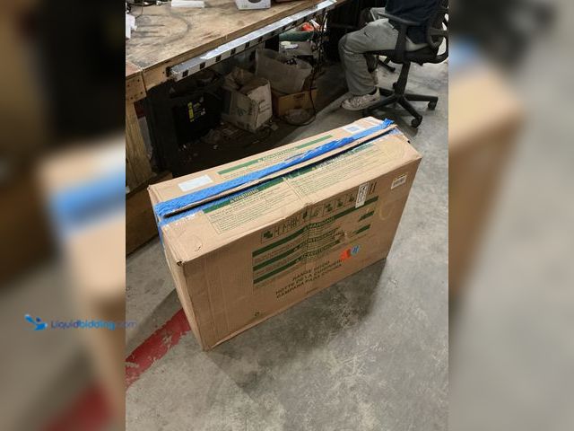 Lot 49-5413059 - range hood Unused 1006716708 (no factory pic)
