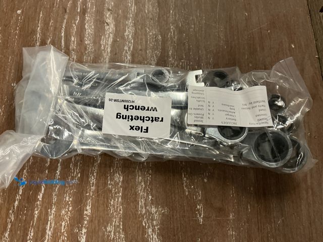 Lot 49-5487017 - Husky Flex Ratcheting 25pc Set. Unused