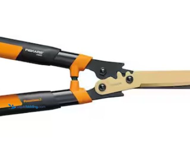 Lot 49-1519028 - Fiskars Titanium Coated Blades, 23 in. PowerGear 2 Hedge Shears, Model # 392862-1004, Slightly used,...