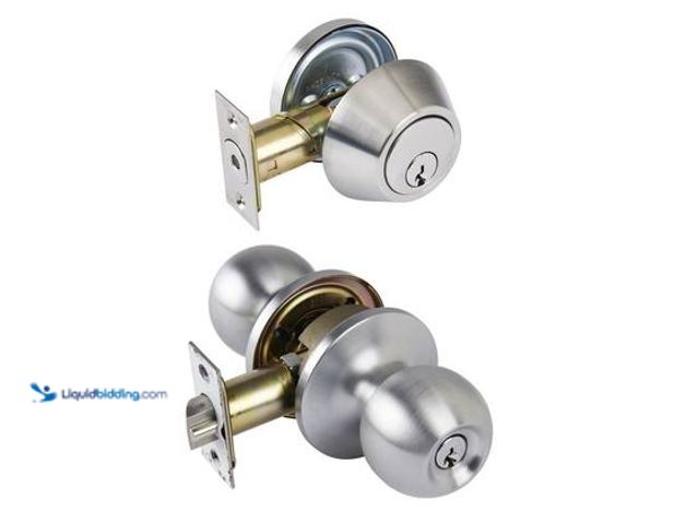 Lot 49-5545256 - Universal Hardware  Light Duty Commercial ANSI Grade 2 Entry Knob and Deadbolt UL 3-Hour Fire, Keyed...