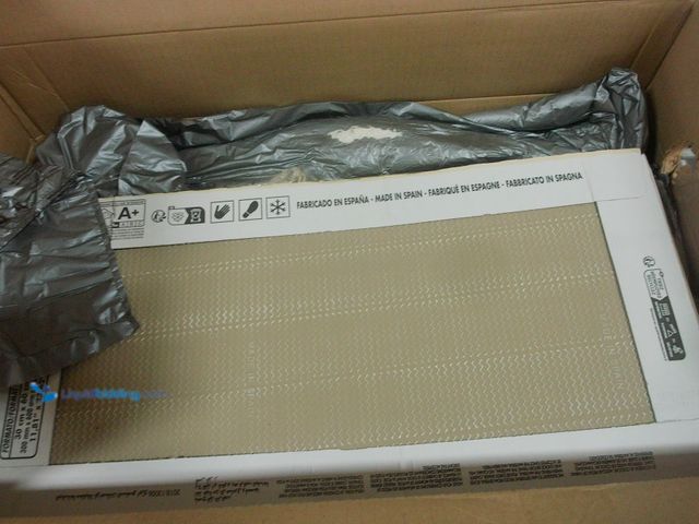 Lot 49-3615768 - APPROX. (11) SQ FT of MSI Ivora White 12 in. x 24 in. Matte Porcelain Floor and Wall Tile, Model # N...