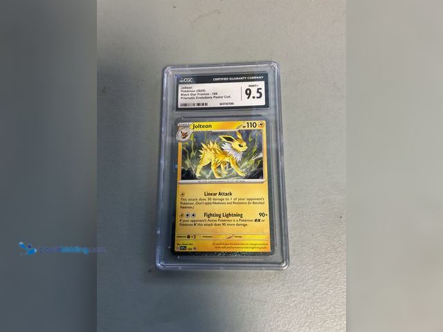 Lot 49-1505362 - COLLECTIBLE WOW GRADED CARD! CGC 9.5 MINT HOLO JOLTEON #160 BLACK STAR PROMO HYPER RARE AMAZING CARD...