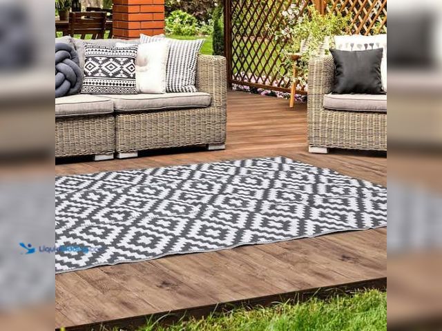 Lot 49-5551510 - Outdoor Wicker Area Mat 5x7, Unused
