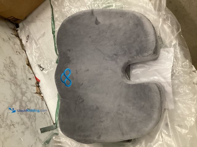Lot 49-5551730 - Memory Foam Seat Cushion, Unused