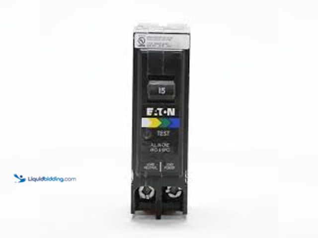 Lot 49-5414655 - BR 15 Amp All in One AF/GF Breaker  Model # BRN115A1CS unused