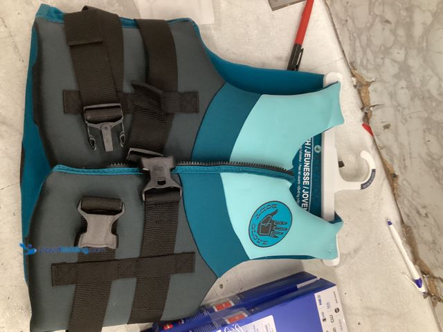 Lot 49-5551765 - Youth Life Jacket (blue) Unused