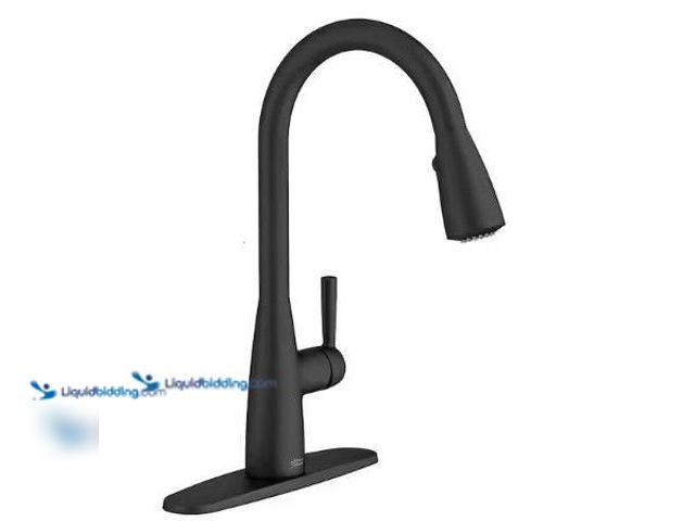 Lot 49-5581998 - American Standard Fairbury 2S Single-Handle Pull-Down Sprayer Kitchen Faucet in Matte Black, Model #...
