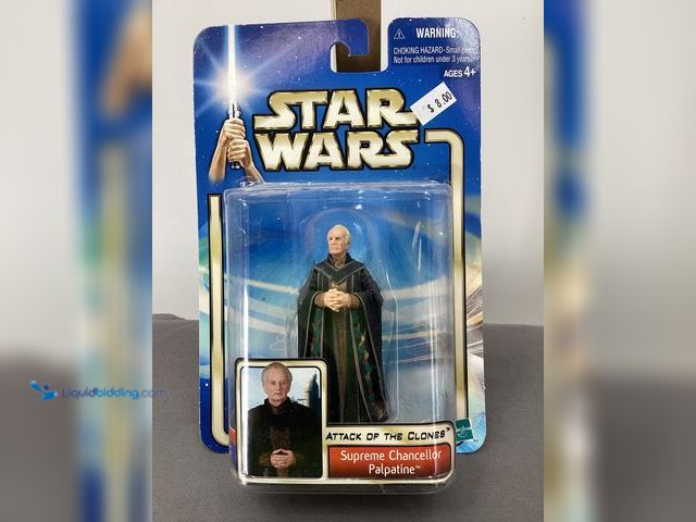 Lot 49-910498 - Other Star Wars Attack of the Clones Supreme Chancellor Palpatine Action Figure 2002 Edition New and...