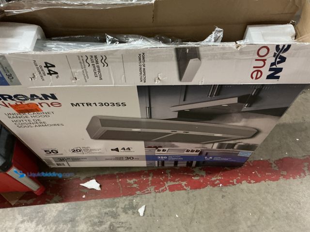 Lot 49-5449494 - Broan-NuTone
MTR Series 30 in. 350 Max Blower CFM, Convertible Under Cabinet Range Hood, Stainless ...