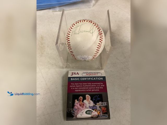 Lot 49-1814845 - COLLECTIBLE BEAUTIFULLY MULTI SIGNED (5 AUTOGRAPHS) BASEBALL WITH JSA COA INCLUDING ALAN TRAMMELL, J...