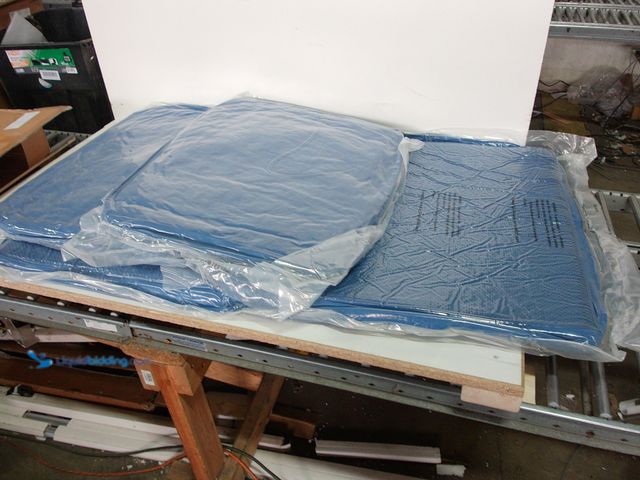 Lot 49-1553950 - Storage Bins Storage Bins Magnetic Opening and Closing Stackable Foldable Box Sundries Storage Cabin...