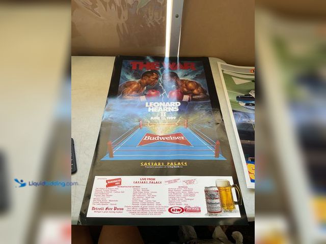 Lot 49-1977159 - Other VERY NICE THE WAR LEONARD VS HEARNS II JUNE 12 1989 BUDWEISER BOXING PROMO POSTER MEASURES APP...