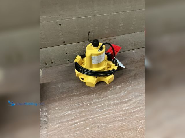 Lot 49-5449491 - Wayne
1/6 HP WaterBUG Submersible Utility Pump with Multi-Flo Technology (tested works) Used